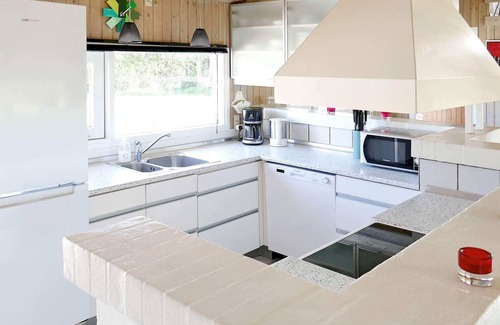 Lonstrup House | 10 person holiday home in Hjørring