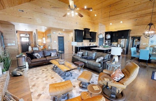 Bremen House | 10% Savings - No steps to lake! Fiber Internet! Luxury Lake Home, Big Water!