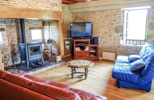 La Chapelle-aux-Saints House | 100 m² House ∙ 3 bedrooms ∙ 6 guests