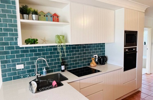 Malua Bay Apartment | 100 m from a secluded beach