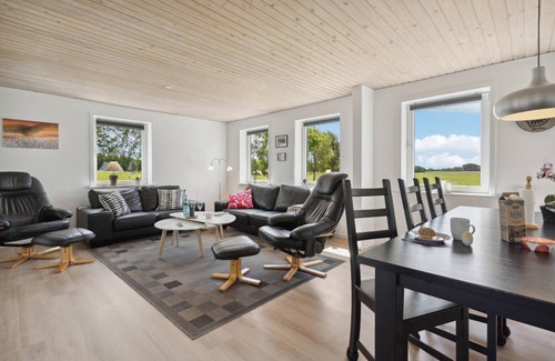 Tønder Municipality House | 100 m² Farmhouse ∙ 3 bedrooms ∙ 6 guests