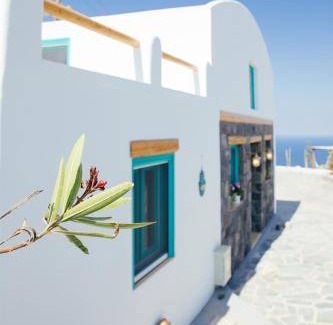 Firostefani House | 100 m² House ∙ 2 bedrooms ∙ 5 guests