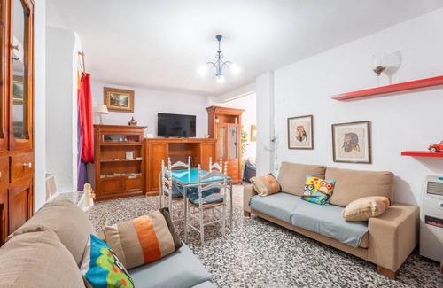 Navarres House | 100 m² House ∙ 5 bedrooms ∙ 8 guests