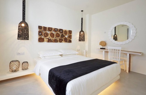 Kamari Villa | 100 m² Villa ∙ 2 bedrooms ∙ 6 guests