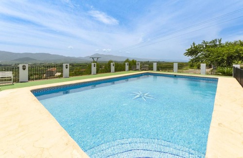Luchente Villa | 100 m² Villa ∙ 3 bedrooms ∙ 6 guests