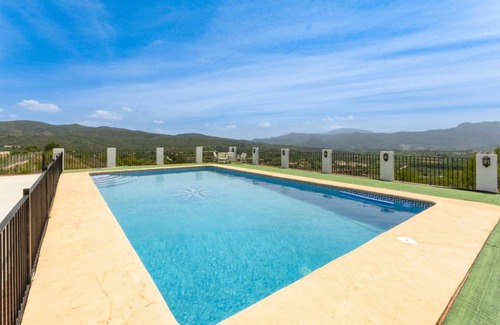 Luchente Villa | 100 m² Villa ∙ 3 bedrooms ∙ 6 guests