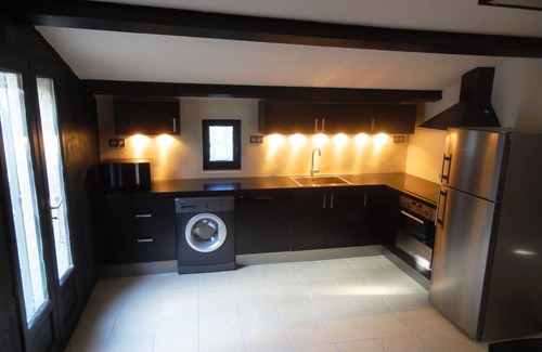 Uzes Apartment | 100% quiet in Uzès! Sw.-pool 10X5m, 70m² with AC+priv. terrace, WIFI, big garden