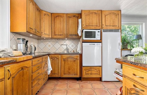 Osby Villa | 100 year old villa close to nature & lake