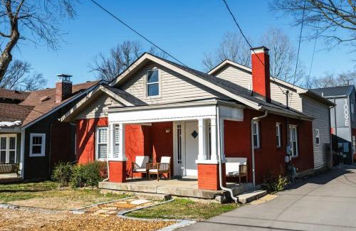 East Hill House | 1009 Eastside Vibe - BIG & Central