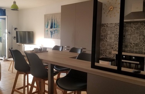 L'Ile-Rousse Apartment | 100m BEACH AND CENTER - SEA VIEW - PIETRA ROCK VIEW - HUGE SHADED TERRACE