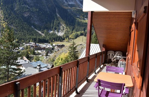 Pralognan-la-Vanoise Apartment | 100m from ski slopes, 3rd floor, balcony, tv, ski locker, 75m², Pralognan-la-Vanoise