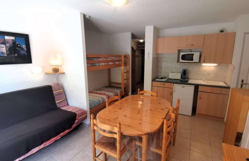 Reallon Apartment | 100m from resort center, 2nd floor, balcony, ski locker, 25m², Réallon