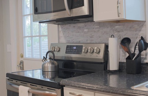 Old North End Apartment | 101 Park D · Lovely 2 bedroom 2 bath apartment