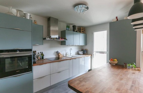 Combat Apartment | 102 m² Apartment ∙ 3 bedrooms ∙ 8 guests
