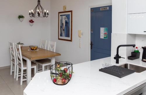 Paphos Apartment | 105 Kings Palace - Fabulous 2 Bed, 2 bath, Large Patio with Garden - Sea Views