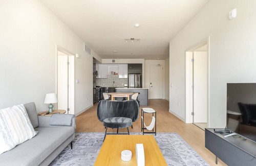 Piedmont Avenue Apartment | 105 m² Apartment ∙ 2 bedrooms ∙ 4 guests