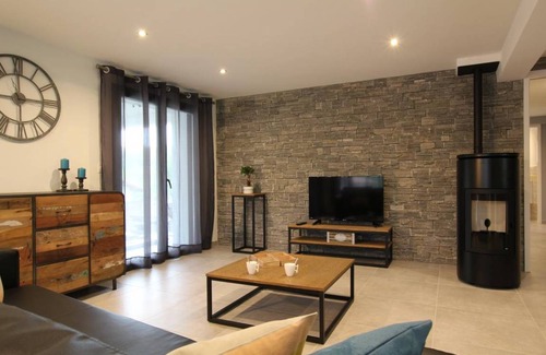 Souraide House | 105 m² Gîte ∙ 2 bedrooms ∙ 4 guests