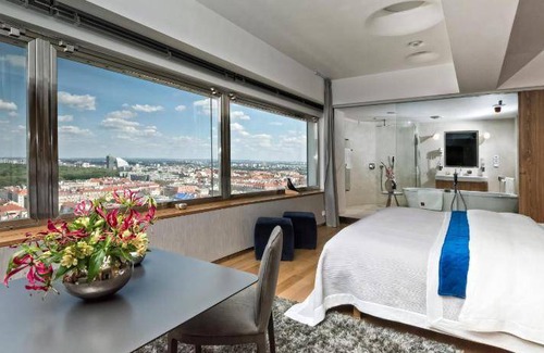 Zizkov Hotel | 105 m² Hotel ∙ 2 guests
