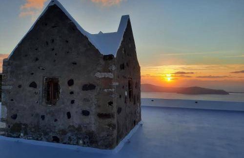 Imerovigli Villa | 105 m² Villa ∙ 3 bedrooms ∙ 8 guests