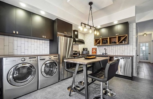 Hochelaga-Maisonneuve Apartment | #106 Gorgeous, Spacious Apt, in Hochelaga
