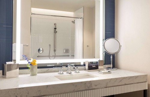 Quigley Hotel | 106 Jefferson Huntsville, Curio Collection by Hilton