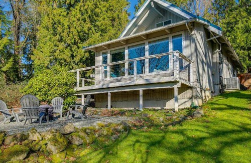East Renton Highlands House | 106 m² House ∙ 2 bedrooms ∙ 4 guests