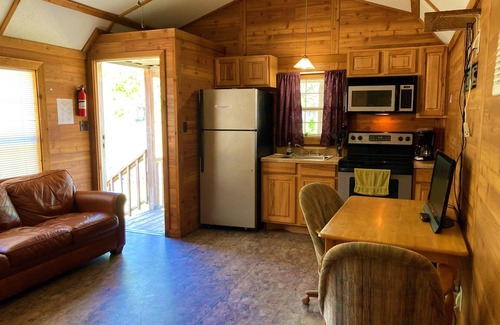Trinity Cabin | 1075 Marina Dr