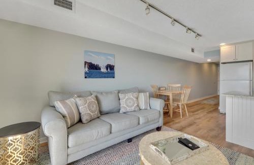 Charlevoix House | 108 Edgewater Inn