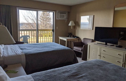 108 Mile Ranch Hotel | 108 Golf Resort