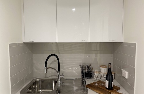 Brunswick West Apartment | 10A Brunswick Living Studio Close to APT and CBD Free Wifi Tram at Doorstep