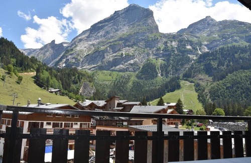Pralognan-la-Vanoise Apartment | 10m from ski slopes, 4th floor, balcony, parking, tv, ski locker, 24m², Pralognan-la-Vanoise