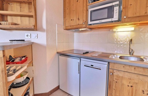 La Perriere Apartment | 10m from ski slopes, 5th floor, balcony, ski locker, 41m², La Tania