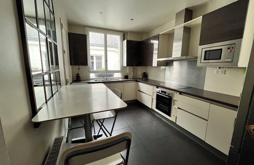 16th Arrondissement Apartment | 10m' from the Eiffel Tower Family apartment ideal for the Olympic Games