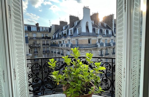 16th Arrondissement Apartment | 10m' from the Eiffel Tower Family apartment ideal for the Olympic Games