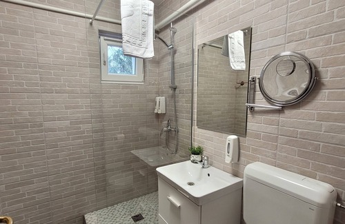 Baneasa Apartment | 11 Baneasa Airport Apartament ,Cozy 1-bedroom apartment with WiFi in Bucharest