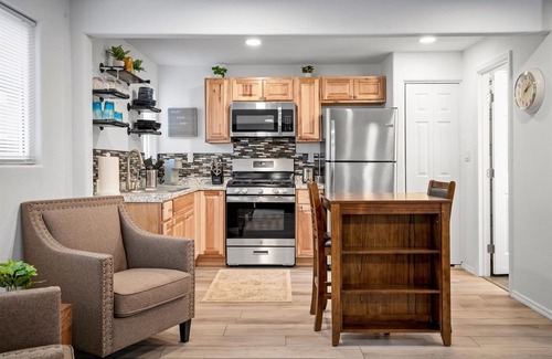 Roosevelt Condo | 11 Chelsea Place 1 Bedroom Condo by RedAwning