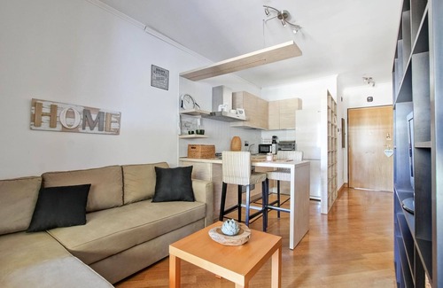 Garbatella Apartment | 11 - COLOMBO · Cozy terrace close to Eataly and me