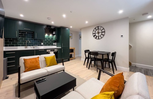 St. Andrews Cottage | 11 Crails Lane - sleeps 5 guests in 3 bedrooms