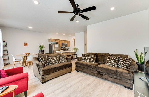 Eagle Mountain House | 11 Mi to Utah Lake: Newly Built Family Townhome!
