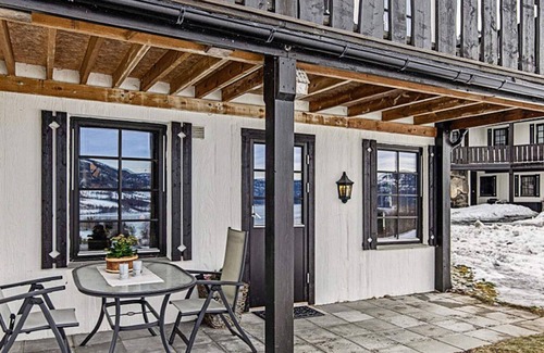 Kroderen Apartment | 11 person holiday home in Noresund