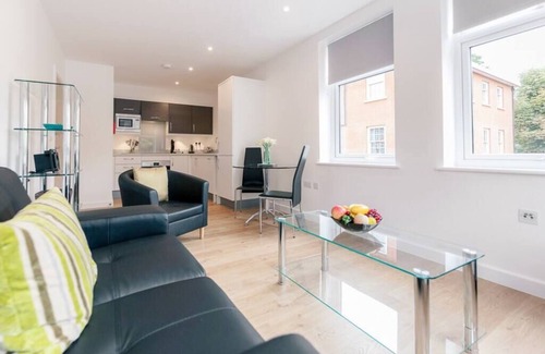 Leatherhead Apartment | 11 Swan House -1 bedroom apartment