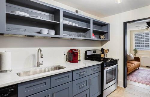 Downtown Atlanta Apartment | 1109-Extra LG-King Bed-1 Free Park-Fast WiFi-DTW