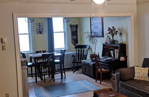 Port Colborne Apartment | 111 m² Apartment ∙ 3 bedrooms ∙ 7 guests