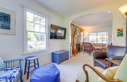 Coventry Lake Cottage | 111 m² Cabin ∙ 3 bedrooms ∙ 6 guests