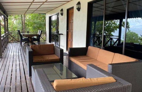 Tioman Island Resort | 111 m² Resort ∙ 3 bedrooms ∙ 10 guests
