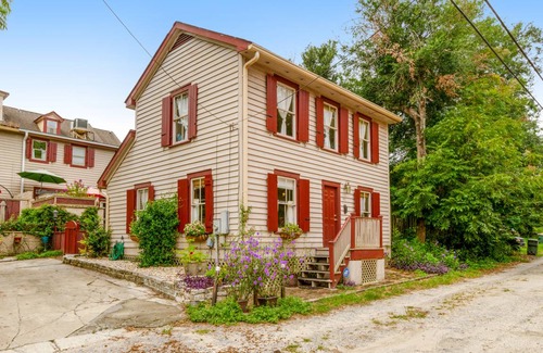 Beach Institute Cottage | 112 m² Cabin ∙ 2 bedrooms ∙ 6 guests