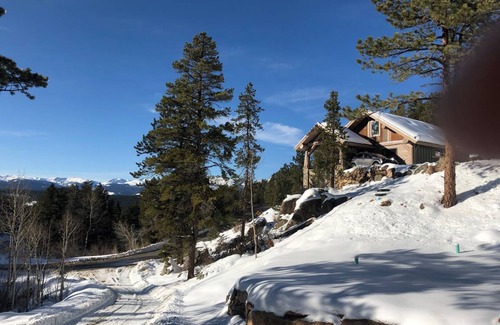 Coal Creek Cabin | 112 m² Cabin ∙ 2 bedrooms ∙ 4 guests