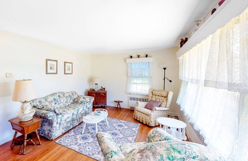 Southold House | 112 m² House ∙ 2 bedrooms ∙ 4 guests