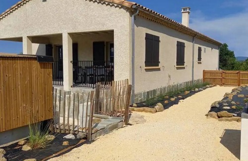 Chassagnes House | 112 m² House ∙ 3 bedrooms ∙ 8 guests