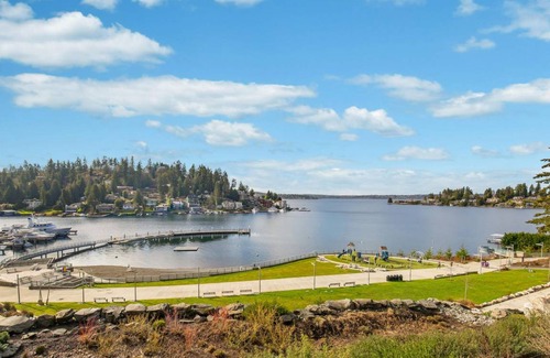 Northwest Bellevue Apartment | 113 m² Apartment ∙ 2 bedrooms ∙ 5 guests